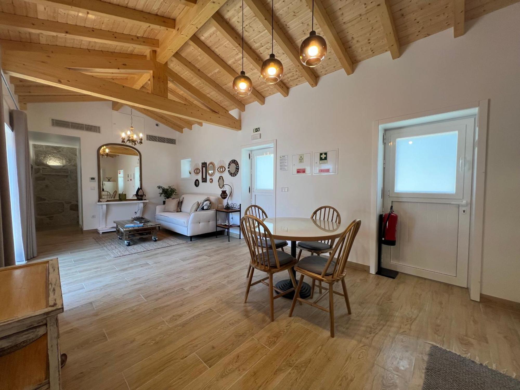 Eido De Bairros - Casa Cantinho Da Touca Arcos de Valdevez Luaran gambar